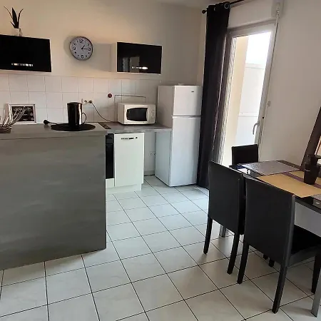 Spacieux Calme Lägenhet