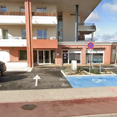 Spacieux Calme Lägenhet *